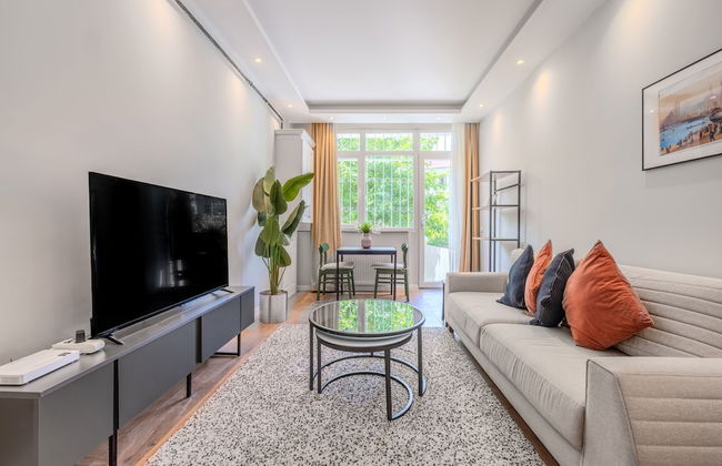 House w Garden 10 min to City s in Beyoglu - Foto 1