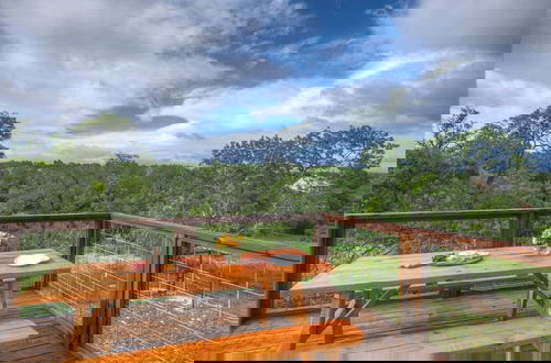 Foto 41 - Luxury Home With Fire Pit & Hill Country Views