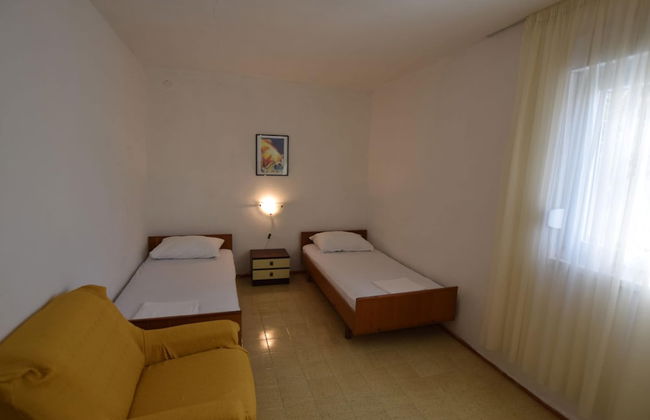 Spacious Apartment With Terrace, Near the Beach - Photo 2