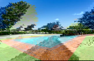 Foto 1 - Scenic Apartment in Casole D'elsa With Pool