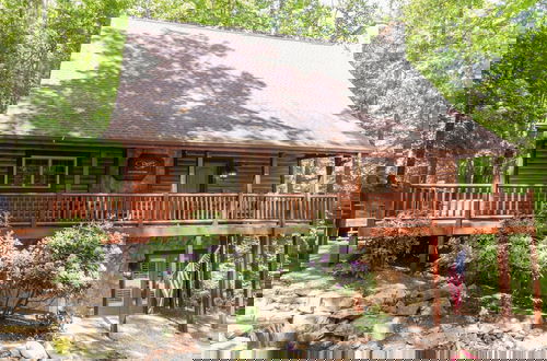 Foto 55 - Iron Mountain Lodge 3 Bedroom Cabin by RedAwning
