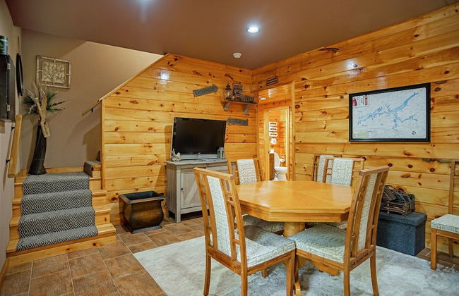 Iron Mountain Lodge 3 Bedroom Cabin by RedAwning - Photo 30