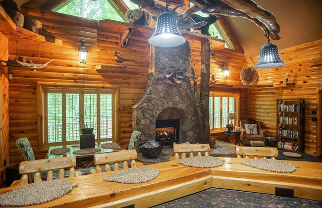 Iron Mountain Lodge 3 Bedroom Cabin by RedAwning - Photo 28