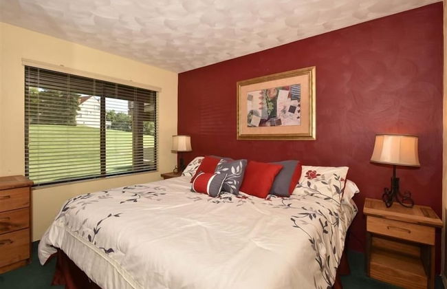Seven Springs Sunridge 2 BR Condo, Mountain Views! by RedAwning - Photo 2
