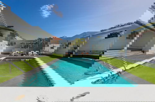 Foto 38 - NEW Modern Stylish 6BR 6BA Villa Near Palmbeach