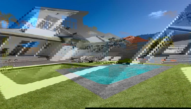 Foto 1 - NEW Modern Stylish 6BR 6BA Villa Near Palmbeach
