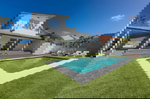 Foto 1 - NEW Modern Stylish 6BR 6BA Villa Near Palmbeach