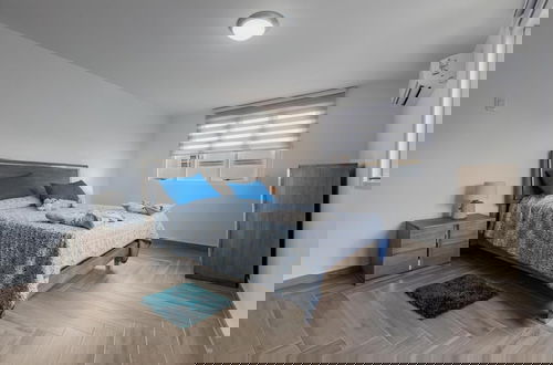 Foto 29 - NEW Modern Stylish 6BR 6BA Villa Near Palmbeach