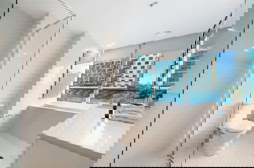 Foto 44 - Private Q Tower Apartments - Wow Stay