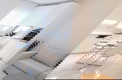 Foto 2 - White Dome Apartment I