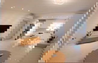 Foto 1 - White Dome Apartment I