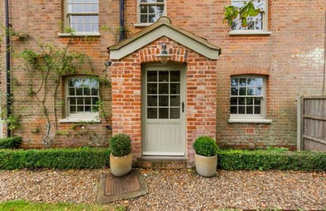 Host Stay Haclins Cottage - Photo 9