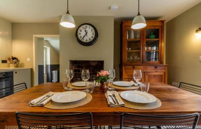 Host Stay Haclins Cottage - Photo 7