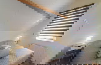 Foto 3 - Spacious Holiday Home With Sauna Near Beach