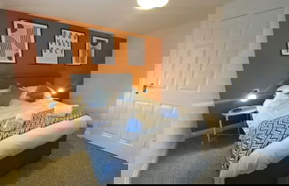 Photo 2 - Host Stay Bluebell Close