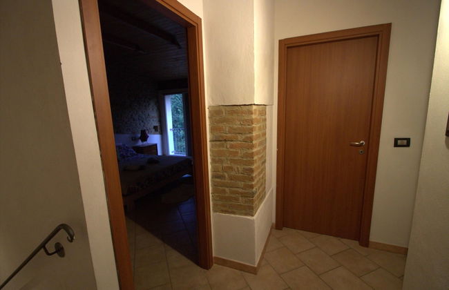 Dolce Casa - Charming Renovated Home With Modern Amenities and Antique Features - Photo 12