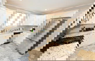 Photo 1 - Walk to Notre Dame 3 Bedroom 1 5 Bath Home 717