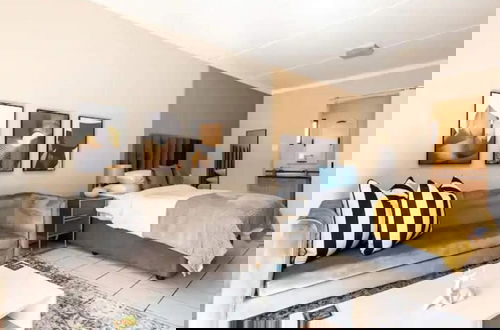 Foto 7 - Luxurious 1bed Studio, Self-check in, Free Parking