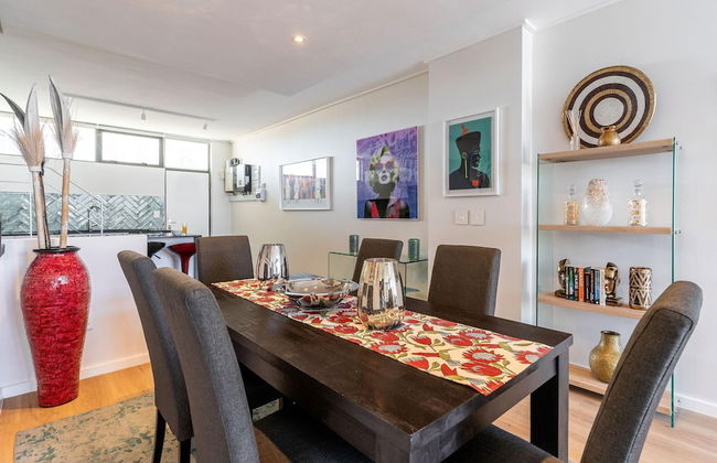 Urban Palette - Modern Artistic Green Point Apt - Photo 11