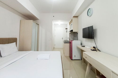 Foto 7 - Modern Look And Comfortable Studio Barsa City Apartment