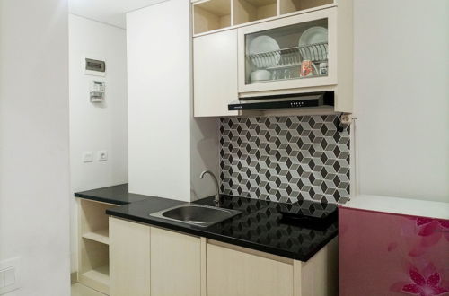 Photo 13 - Modern Look And Comfortable Studio Barsa City Apartment