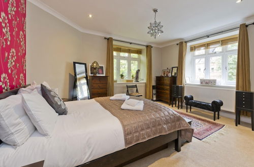 Photo 10 - Delightful Apartment in Prime Location Near Hampstead Heath by Underthedoormat