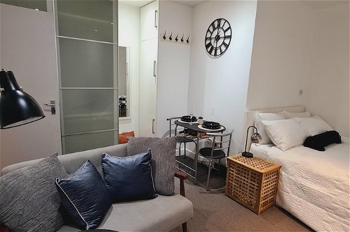 Photo 10 - Maple House - Inviting 1-bed Apartment in London