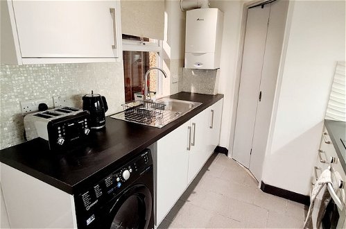 Photo 13 - Maple House - Inviting 1-bed Apartment in London
