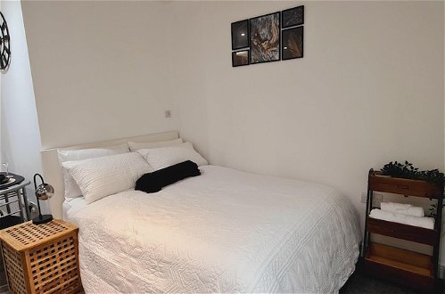 Foto 11 - Maple House - Inviting 1-bed Apartment in London