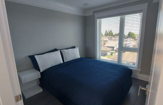 Photo 3 - Sunset Mews Luxurious 3 Bed Townhouse