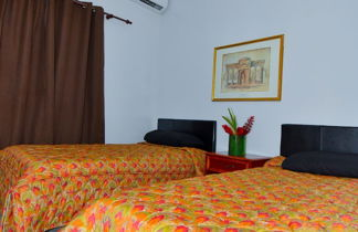 Photo 3 - Exotic Beach Vacation Apartment with Picuzzi