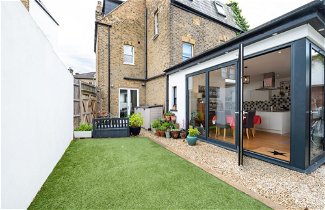 Photo 2 - Delightful Family Home With Garden in Balham by Underthedoormat