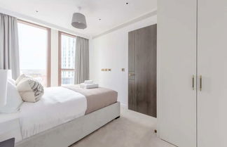 Photo 2 - Luxurious 1BD Flat by the River - Vauxhall