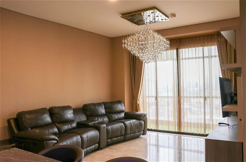 Photo 1 - Exclusive And Comfortable 3Br Sudirman Suites Apartment