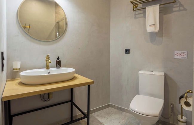 Secret Apartments - Photo 75