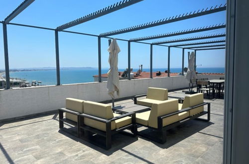 Photo 17 - Penthouse Apartment With Terrace on the sea