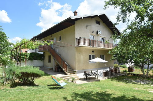 Photo 16 - Modern Apartment in Knin With Garden