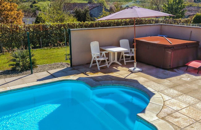 Chic Apartment in Segonzac With Swimming Pool - Photo 30