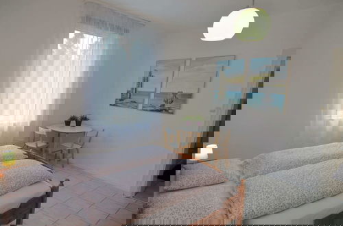 Foto 5 - Spacious Apartment in Weser Uplands With Garden