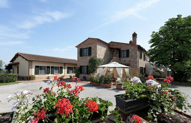 Modern Holiday Home in Foiano Della Chiana With Pool - Foto 1