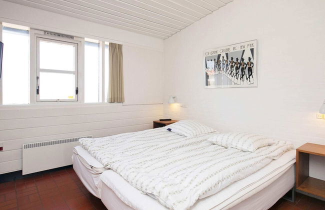 6 Person Holiday Home on a Holiday Park in Saeby - Foto 16