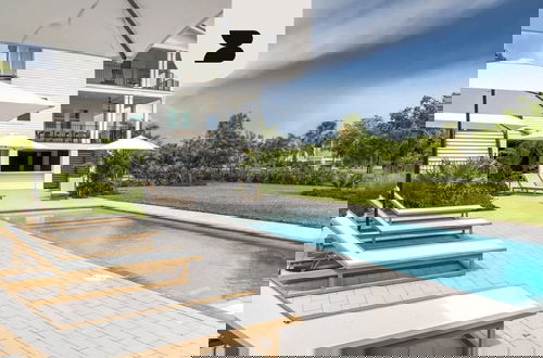 Foto 1 - Ebberly House by Brightwild Amazing Pool