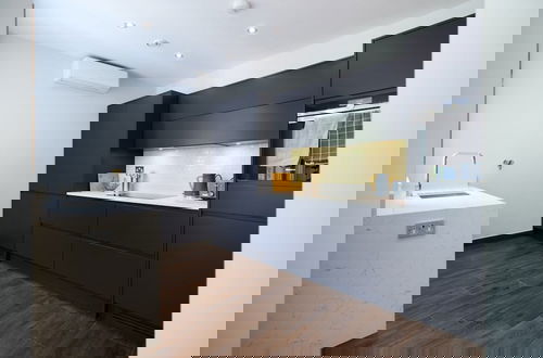 Foto 2 - The Putney Hideaway - Modern and Elegant 3bdr Flat With Patio