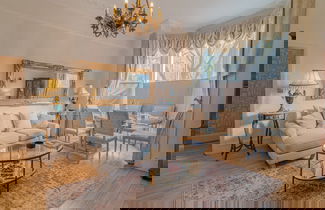 Foto 1 - Warm & Welcoming London Escape With Home Touches