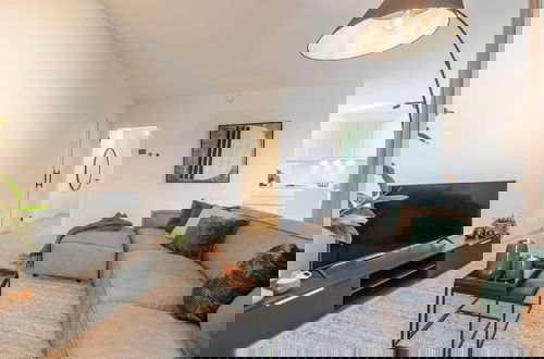 Foto 66 - Beautiful Apartment With Terrace and Parking