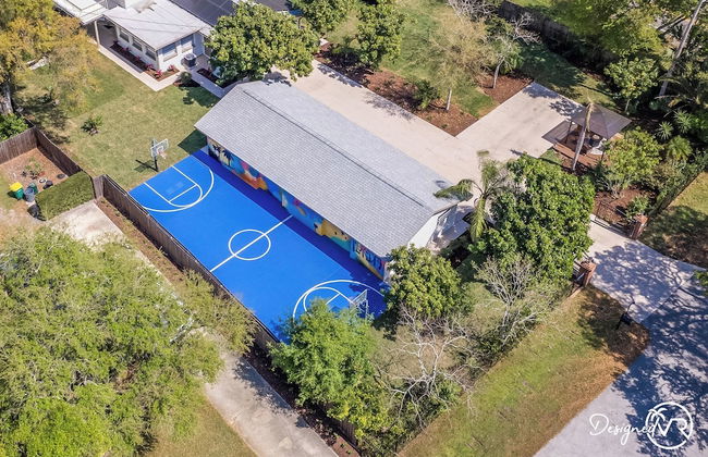 Luxury Retreat: Pool, Games, Basketball & More! - Foto 49