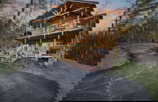 Foto 1 - Hillside Hideaway 3 Bedroom Cabin by RedAwning