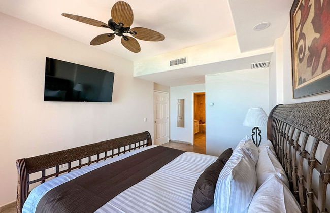 Beach Bliss Retreat 2BR Beachfront Condo - Photo 24