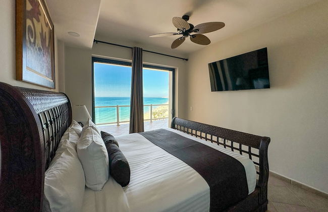 Beach Bliss Retreat 2BR Beachfront Condo - Photo 21