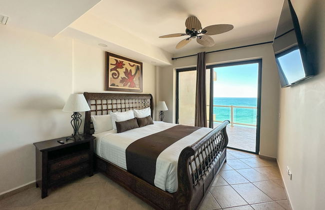 Beach Bliss Retreat 2BR Beachfront Condo - Photo 20